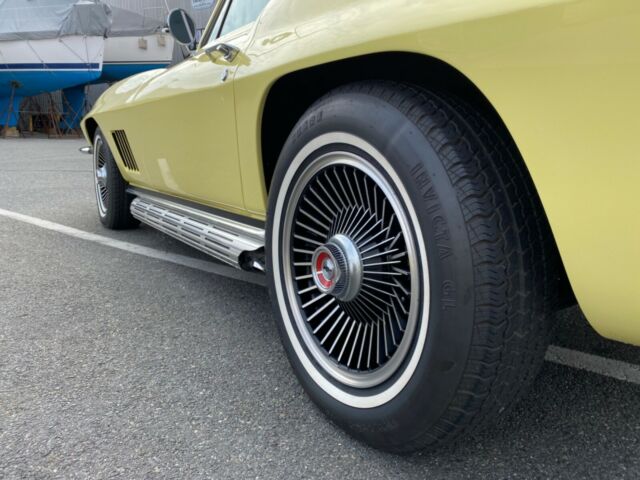 Chevrolet Corvette 1967 image number 10