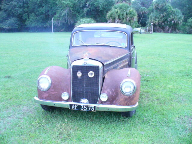 Mercedes-Benz 200-Series 1953 image number 24