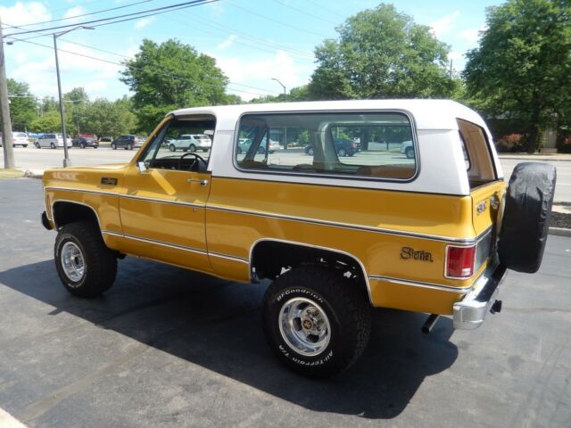 GMC Jimmy 1973 image number 18