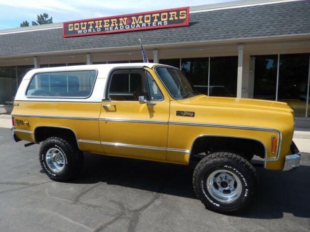 GMC Jimmy 1973 image number 24