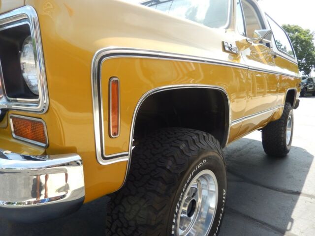 GMC Jimmy 1973 image number 28