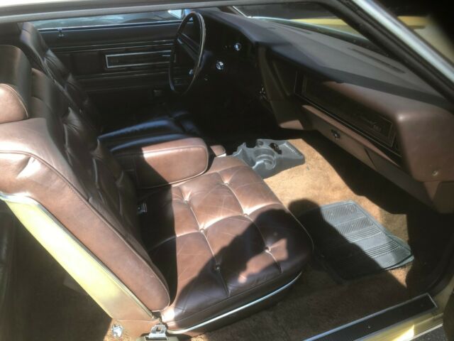 Lincoln Continental 1972 image number 3