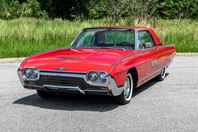 Ford Thunderbird 1963 image number 22