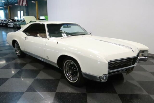 Buick Riviera 1967 image number 18