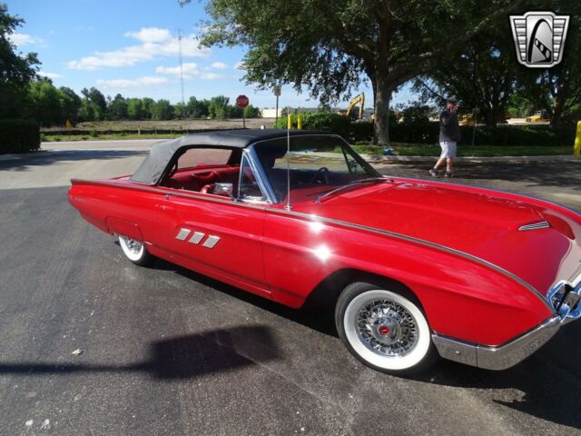 Ford Thunderbird 1963 image number 36