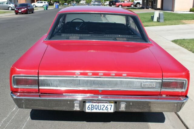 Dodge Coronet 1967 image number 2