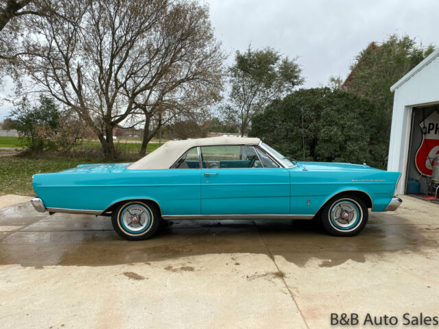 Ford Galaxie 1965 image number 31