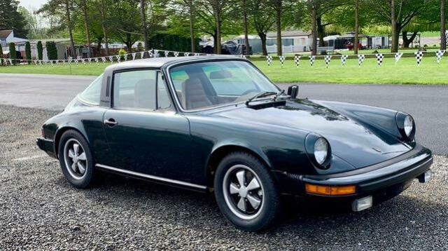 Porsche 911 1976 image number 17