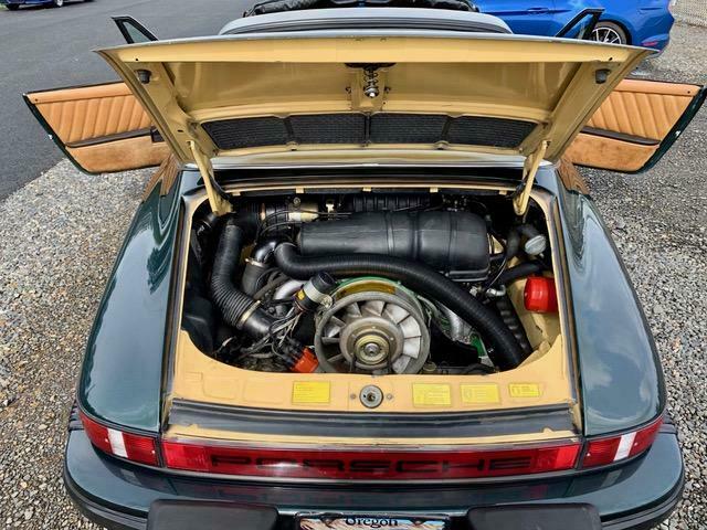 Porsche 911 1976 image number 18