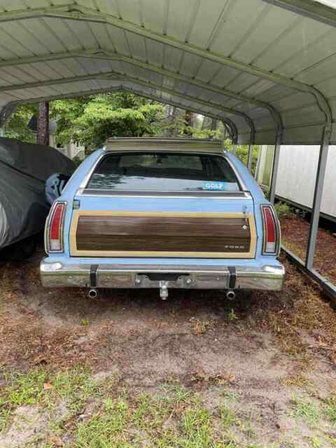 Ford Country Squire 1974 image number 25