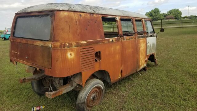 Volkswagen Bus/Vanagon 1964 image number 23