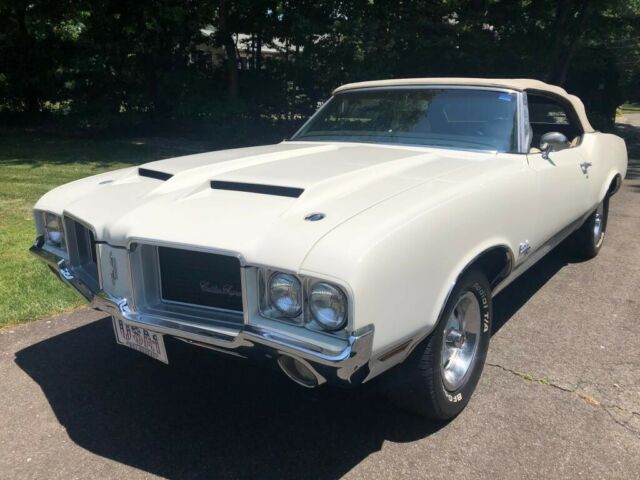 Oldsmobile Cutlass 1971 image number 2