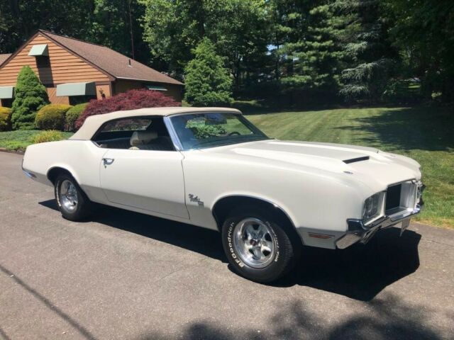 Oldsmobile Cutlass 1971 image number 28