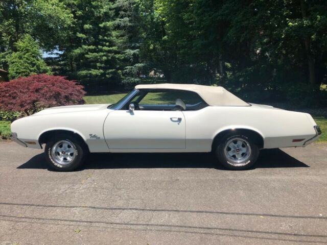 Oldsmobile Cutlass 1971 image number 30