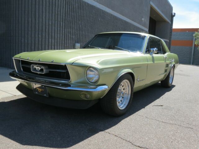 Ford Mustang 1967 image number 0