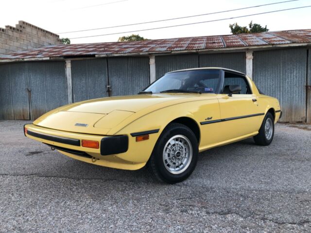 Mazda RX-7 1979 image number 0