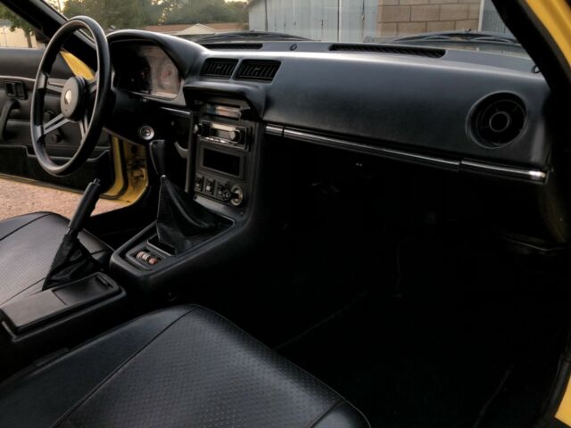 Mazda RX-7 1979 image number 12