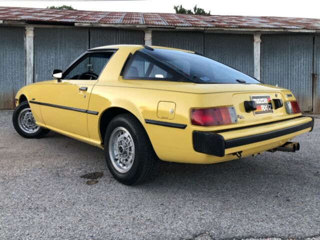 Mazda RX-7 1979 image number 21