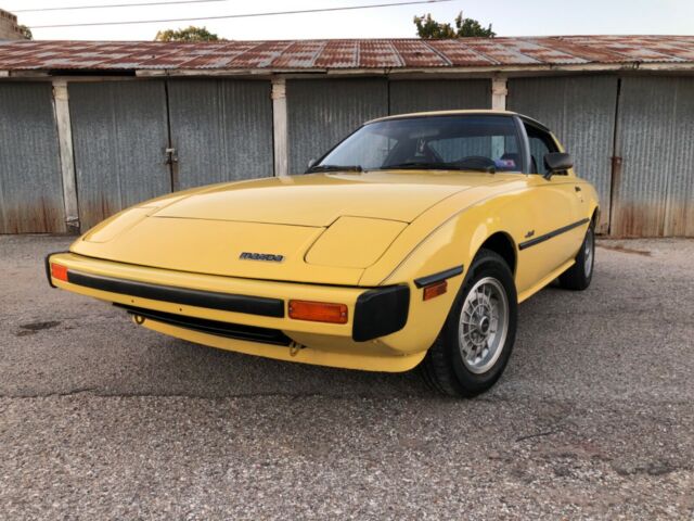 Mazda RX-7 1979 image number 23