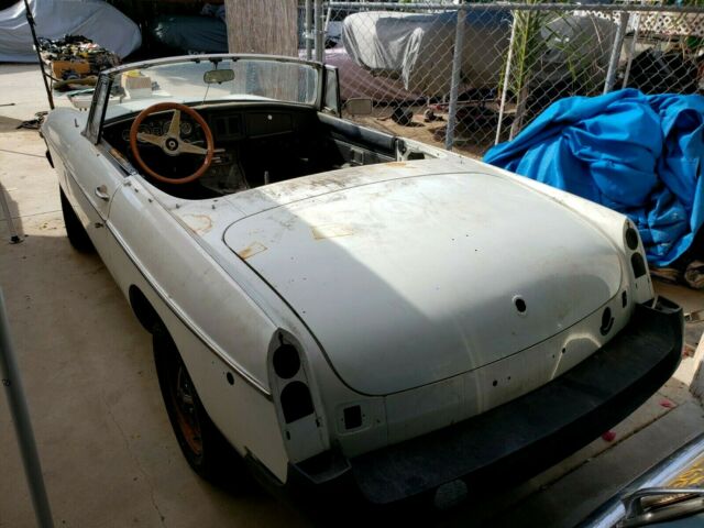 MG MGB 1976 image number 1