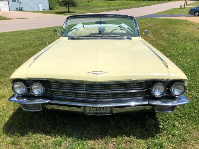 Cadillac DeVille 1962 image number 2