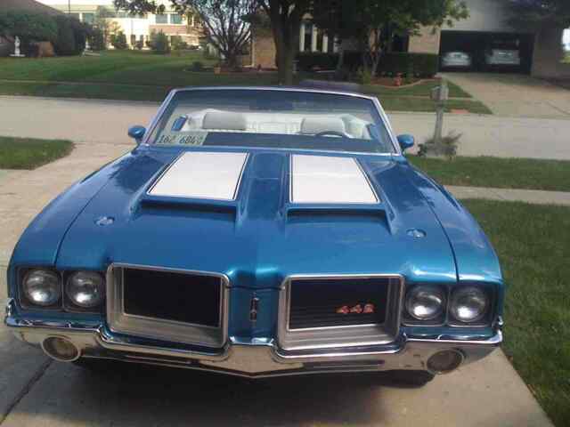 Oldsmobile Cutlass Supreme Classic 1972 image number 1