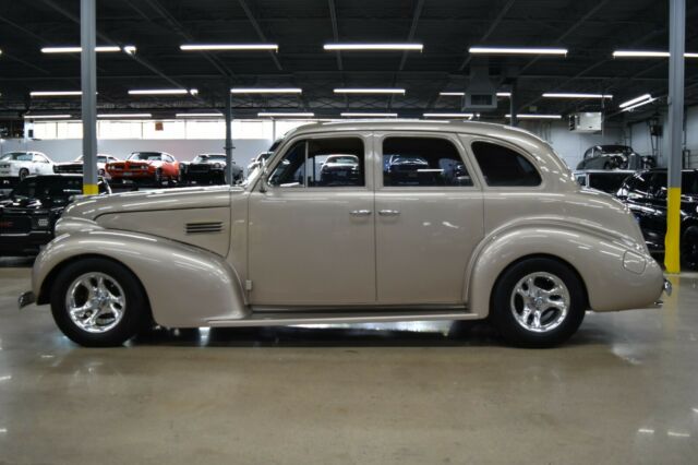 Pontiac Silver Streak 1939 image number 26