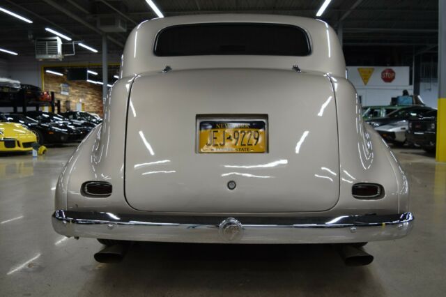 Pontiac Silver Streak 1939 image number 32