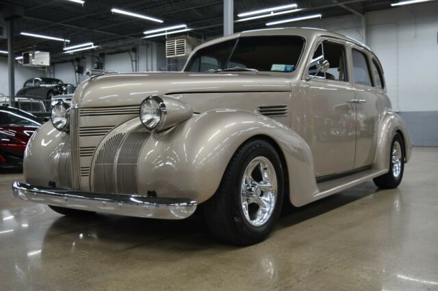 Pontiac Silver Streak 1939 image number 5