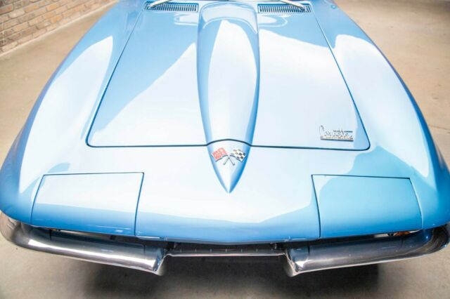 Chevrolet Corvette 1966 image number 10