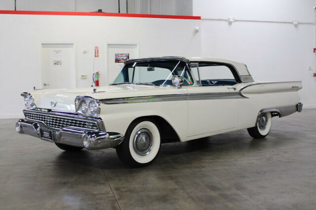 Ford Galaxie 1959 image number 1