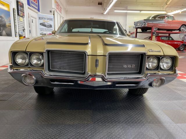 Oldsmobile Cutlass 1972 image number 11