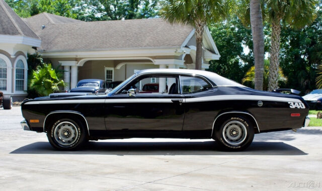 Plymouth Duster 1972 image number 2