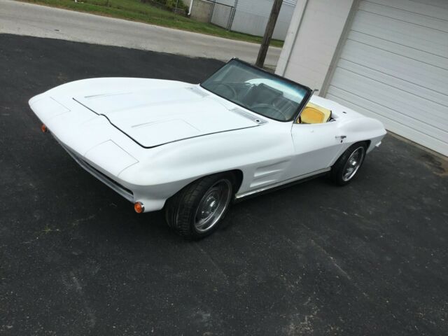 Chevrolet Corvette 1963 image number 1