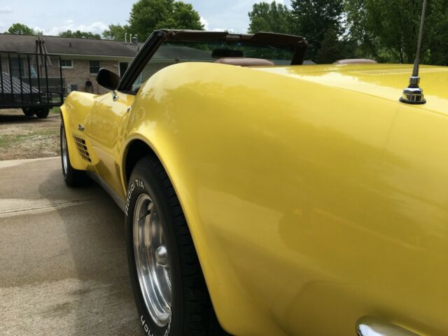 Chevrolet Corvette 1972 image number 26