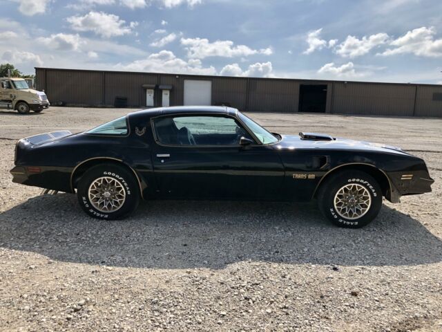 Pontiac Trans Am 1977 image number 28