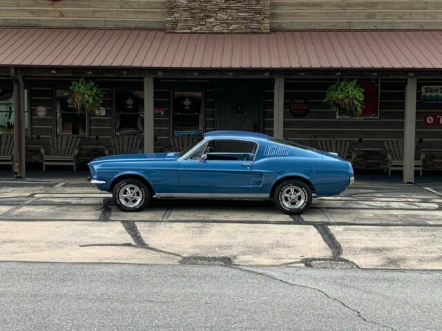 Ford Mustang 1967 image number 0