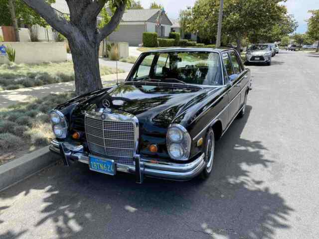 Mercedes-Benz 280SE 1969 image number 14