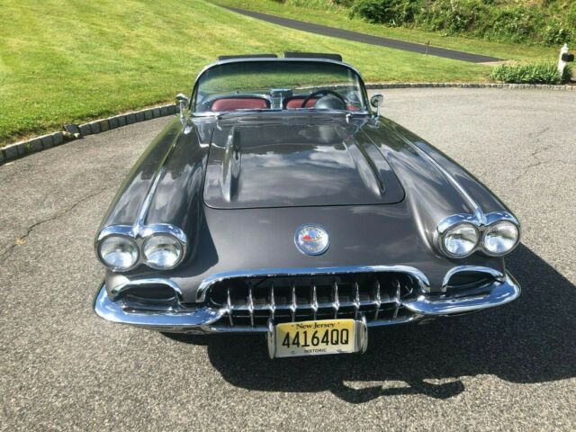 Chevrolet Corvette 1960 image number 0