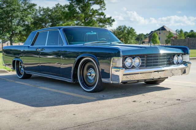 Lincoln Continental 1965 image number 1