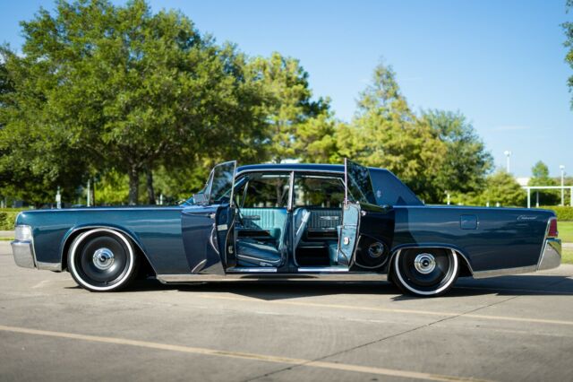 Lincoln Continental 1965 image number 10