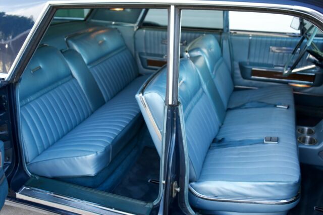 Lincoln Continental 1965 image number 13