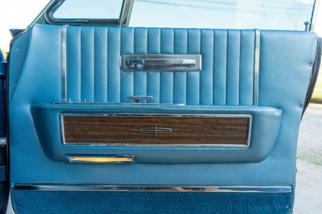 Lincoln Continental 1965 image number 16