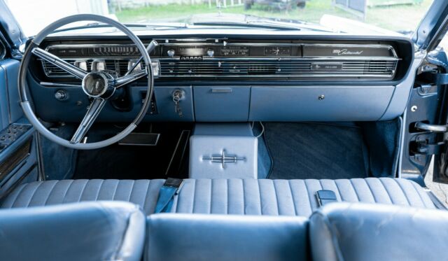 Lincoln Continental 1965 image number 18