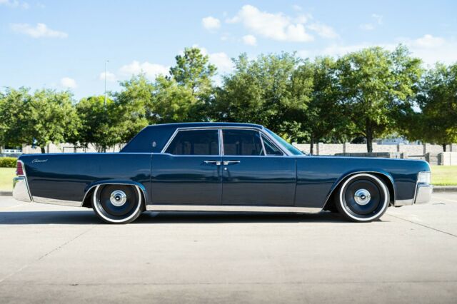 Lincoln Continental 1965 image number 27