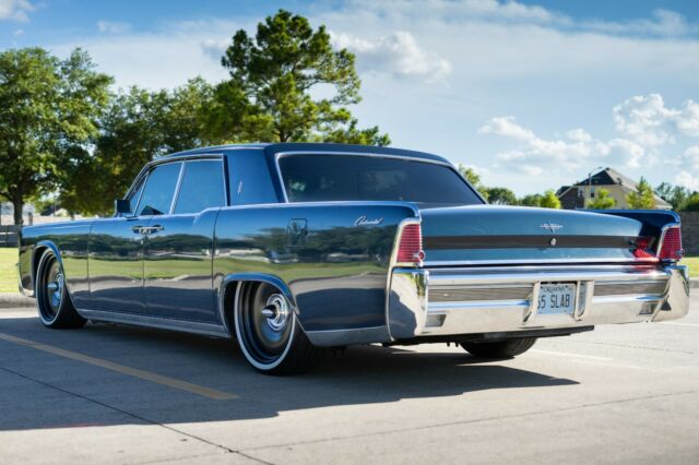 Lincoln Continental 1965 image number 29