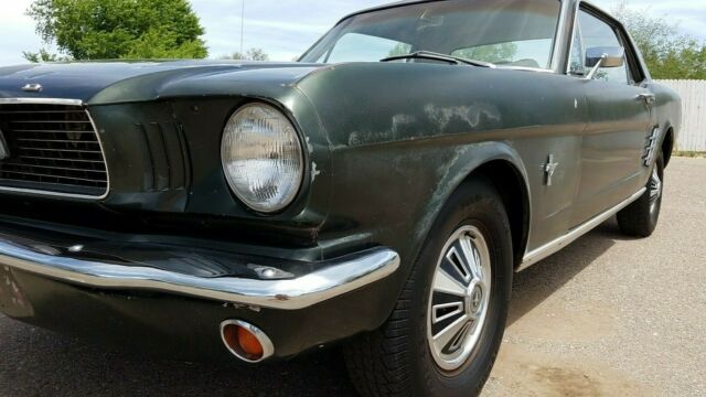 Ford Mustang 1966 image number 23