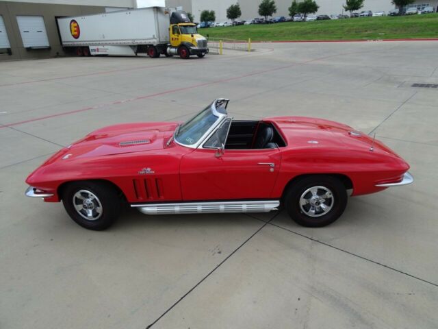 Chevrolet Corvette 1966 image number 19