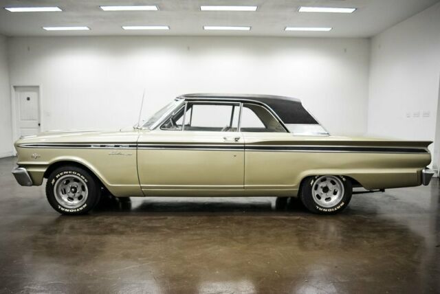 Ford Fairlane 1963 image number 25