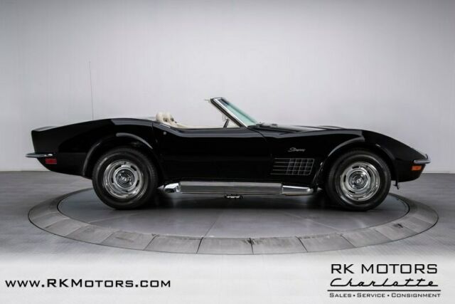 Chevrolet Corvette 1971 image number 15